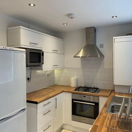 Entire Ground Floor Apartment In Watford Watford  Dış mekan fotoğraf