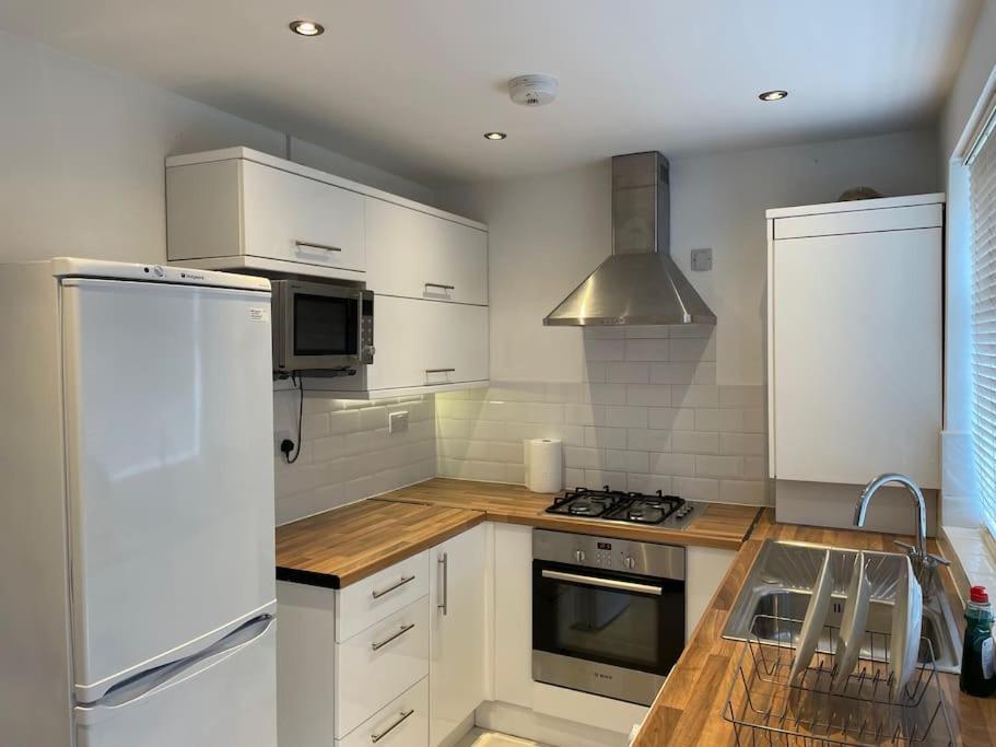 Entire Ground Floor Apartment In Watford Watford  Dış mekan fotoğraf